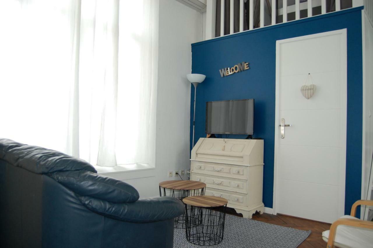 Le Comptoir Des Ecoliers Bed and Breakfast Gémozac Eksteriør billede